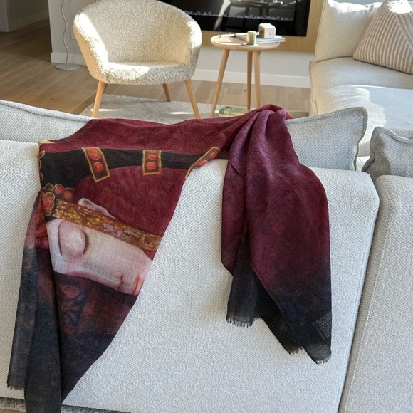 Beautiful luxurious 100% silk cashmere scarf - Picture 3 of 5